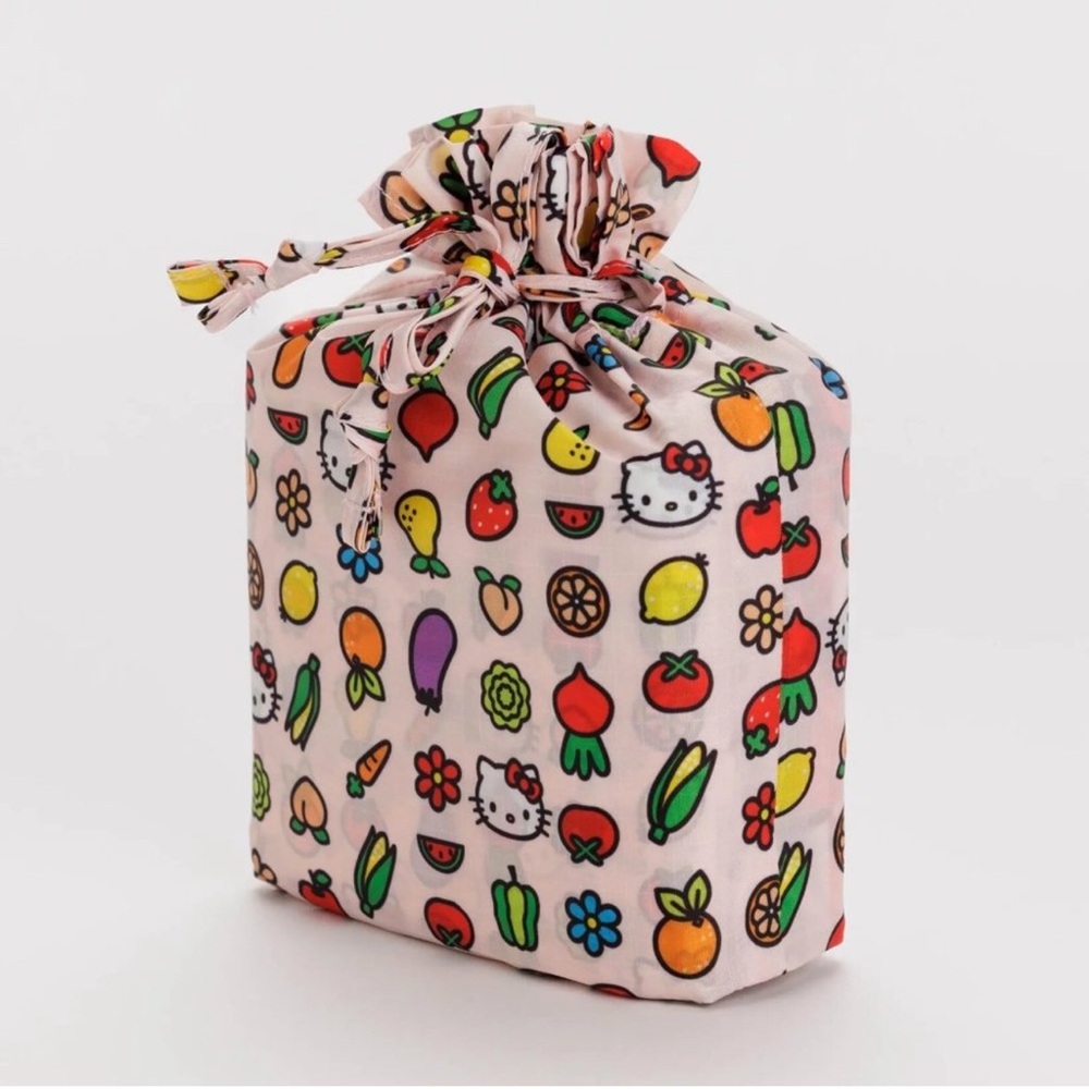 BAGGU Standard Reusable Bag Set - Hello Kitty Apple, Icons, Friends - Picture 6 of 9
